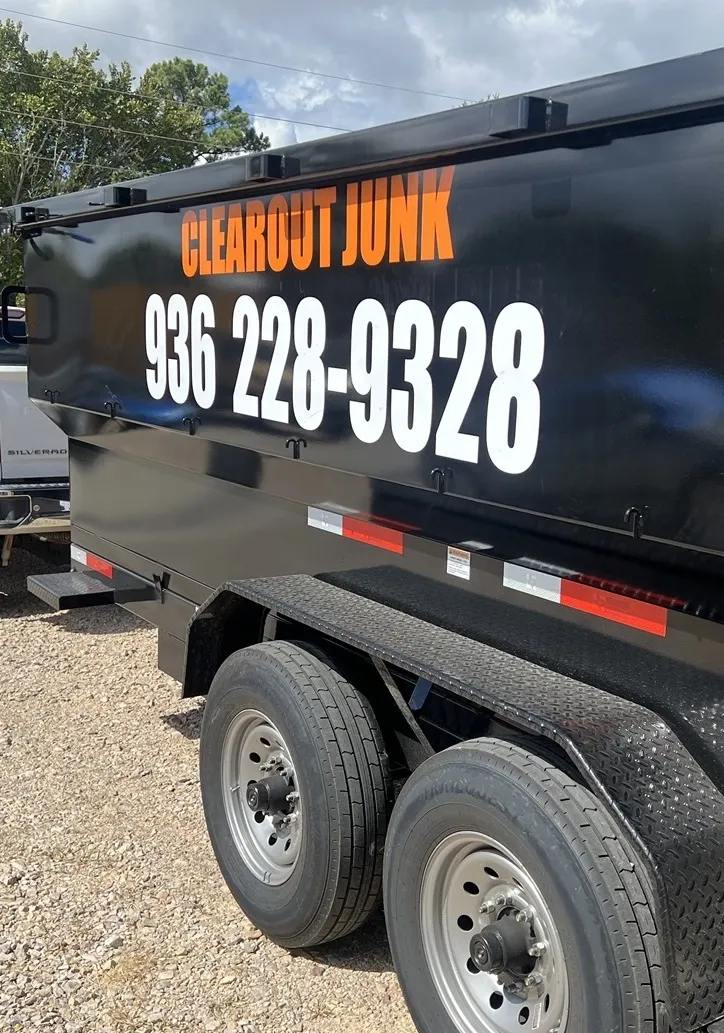 Clearout Junk professional fleet truck and team